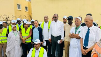 صورة حزب الإنصاف يشرف على انطلاق حملة تحسيسية حول النظافة والتشجير في نواكشوط الغربية