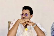 صورة منسق حزب الإنصاف في داخلت نواذيبو يؤكد على الدور المحوري للشباب في مواكبة برنامج فخامة رئيس الجمهورية