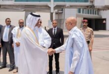 صورة رئيس الجمهورية يصل الدوحة ويقدم التعازي لأمير قطر